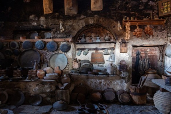 Tajne starih kuhinja: Recepti i priče iz prošlih vremena